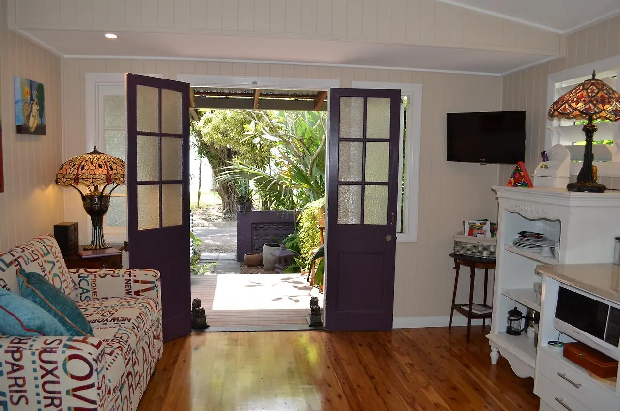 ****  Machans Beach Bed & Breakfast Australia